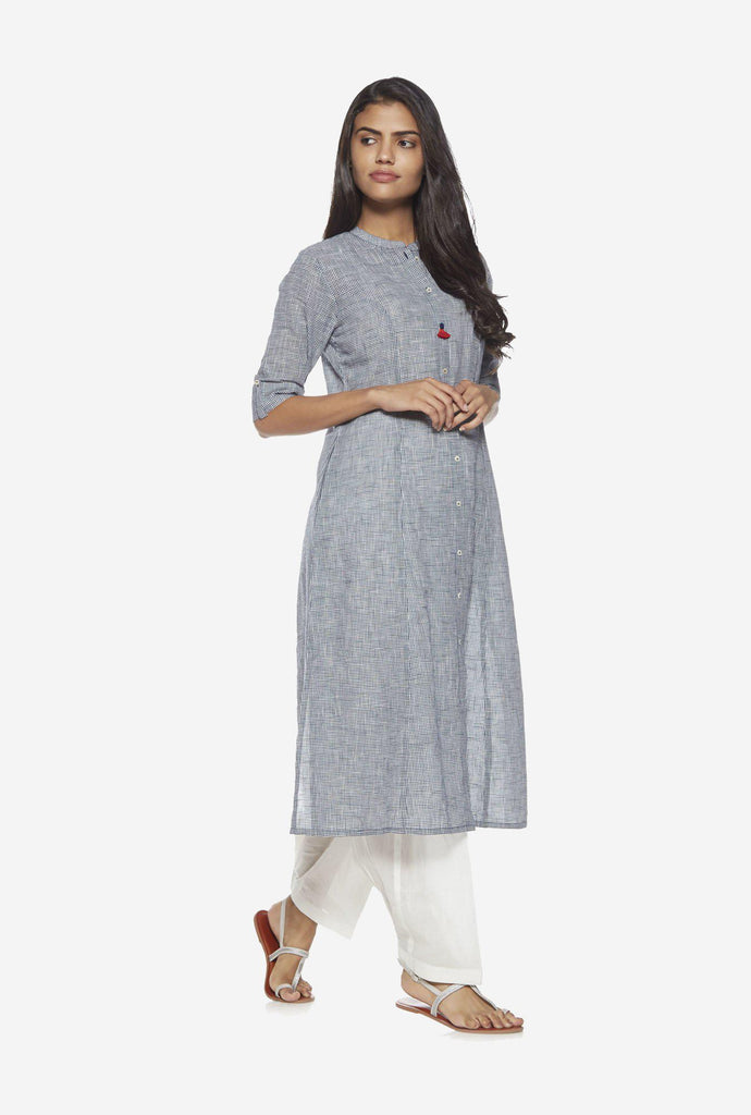 Utsa Off-White Solid Patiala Salwar