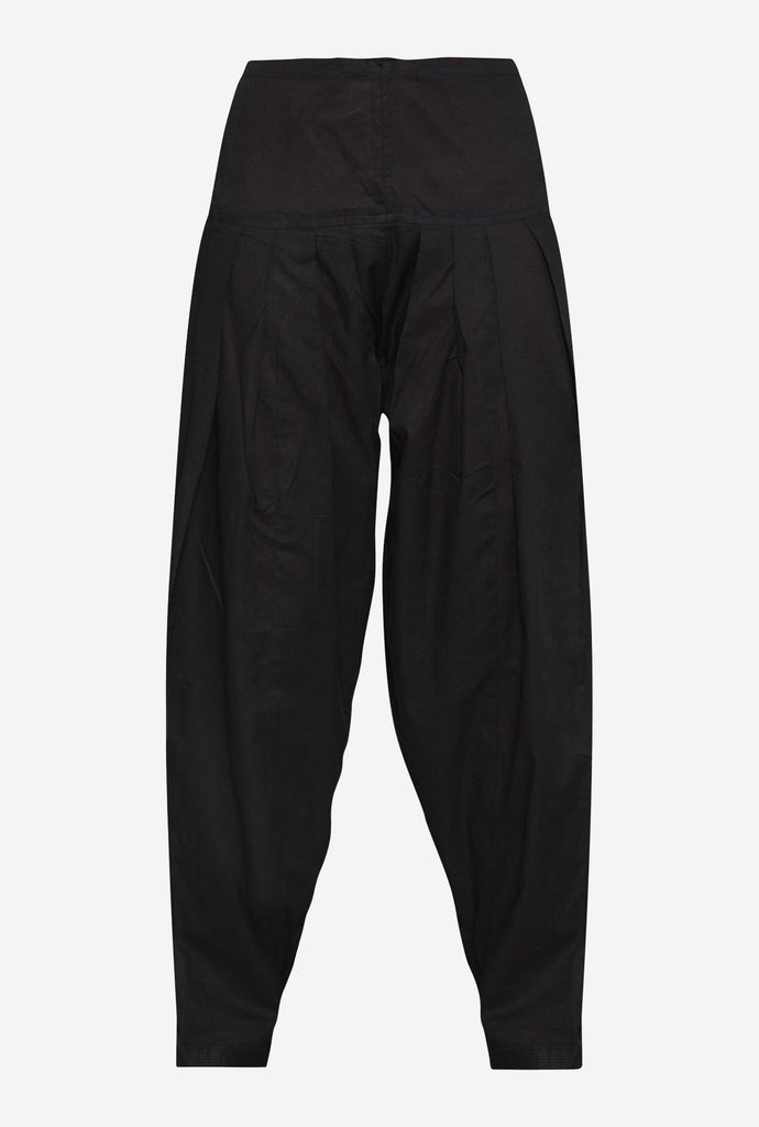 Utsa Black Solid Salwar