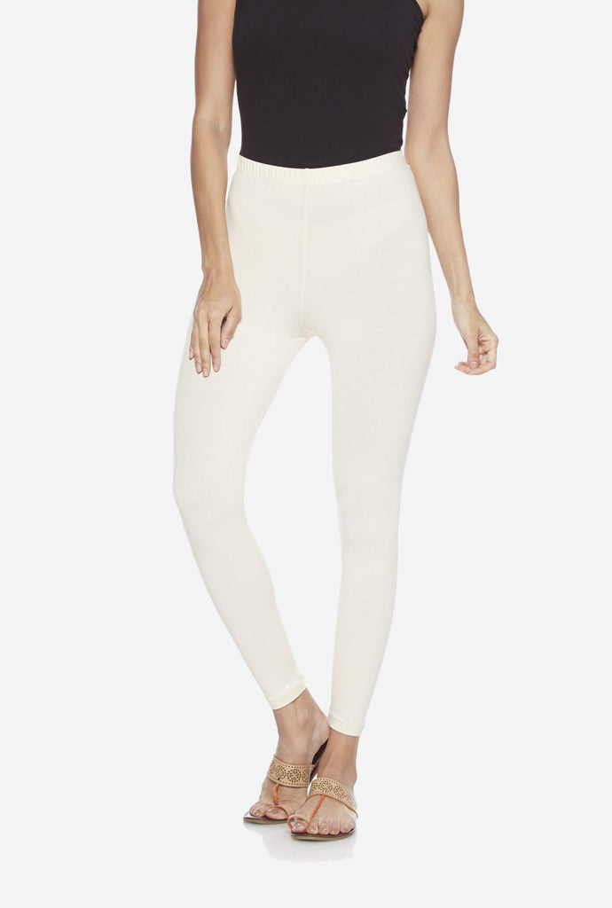 Utsa Off White Cropped Leggings