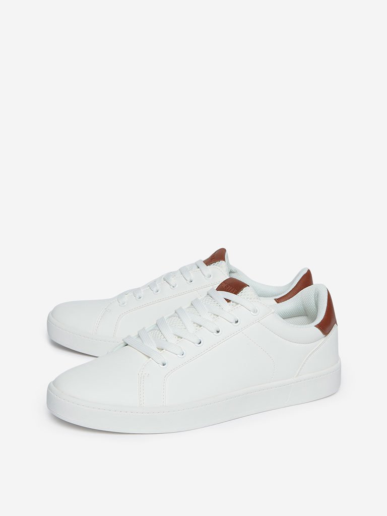 SOLEPLAY White Mesh Pattern Sneakers