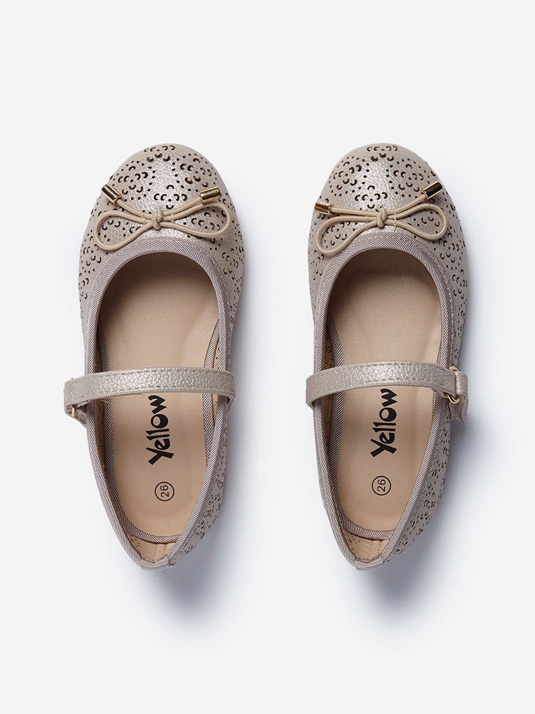 Yellow Rose Gold Floral Mary-Jane Shoes