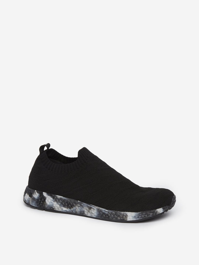 SOLEPLAY Black Knitted Slip-On Sneakers