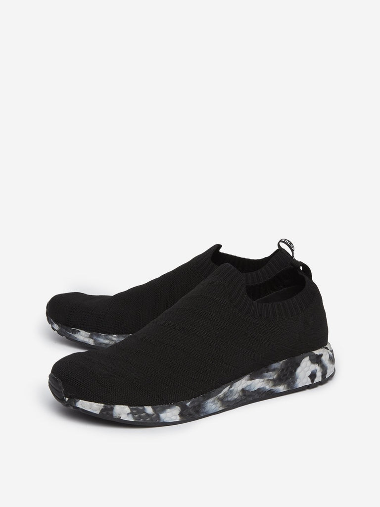 SOLEPLAY Black Knitted Slip-On Sneakers