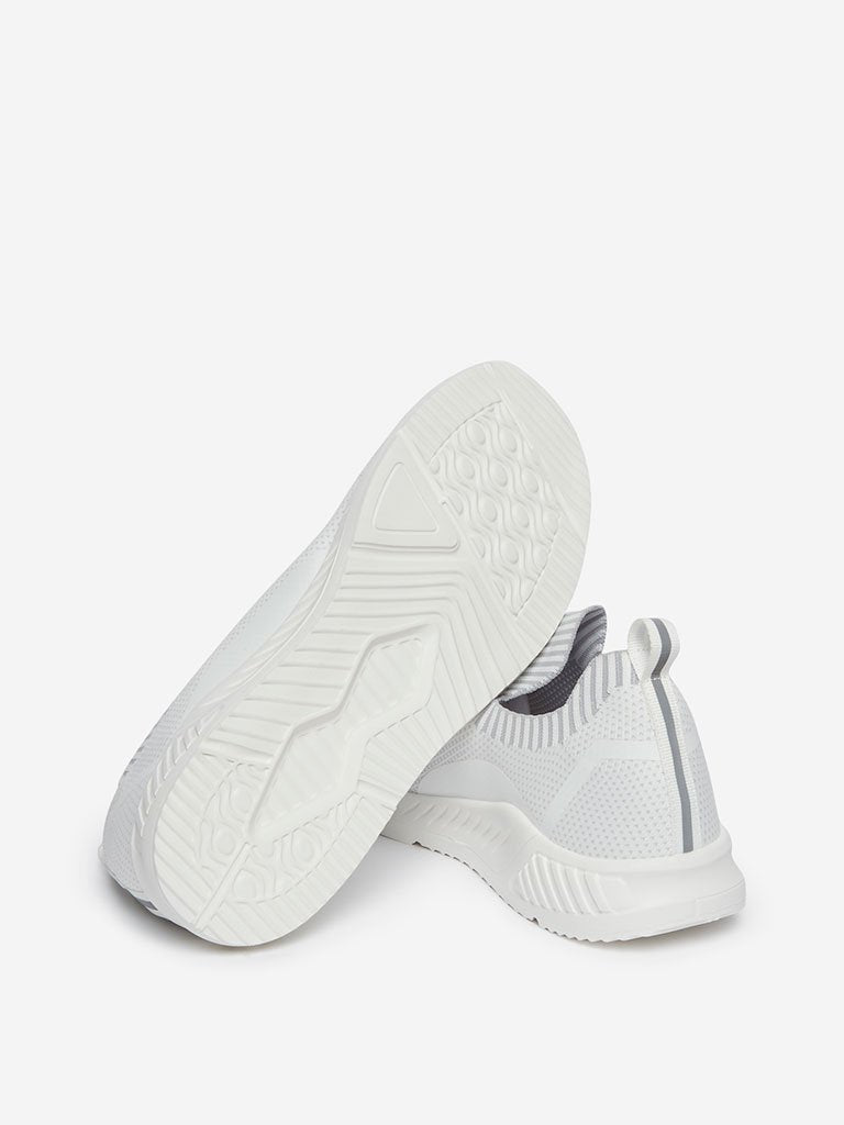 SOLEPLAY White Knitted Slip-On Shoes