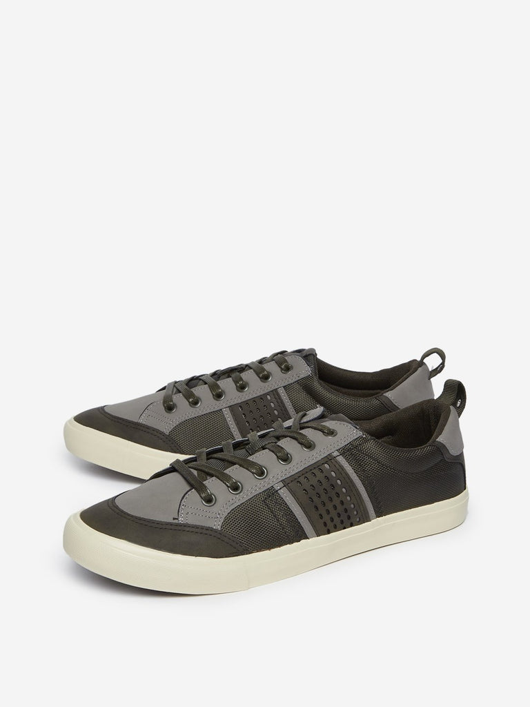 SOLEPLAY Olive Lace-Up Sneakers