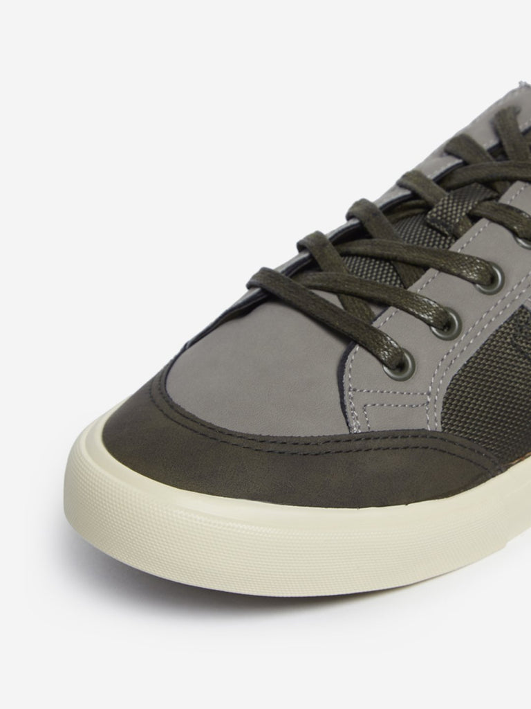 SOLEPLAY Olive Lace-Up Sneakers
