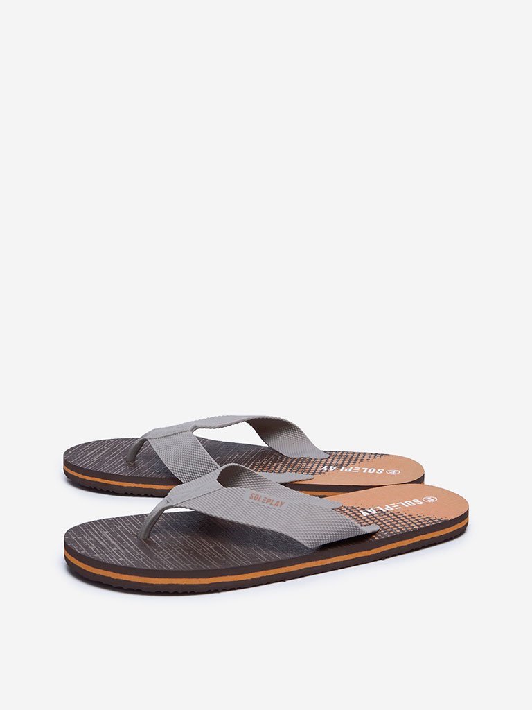 SOLEPLAY Brown Circular Design Flip-Flops