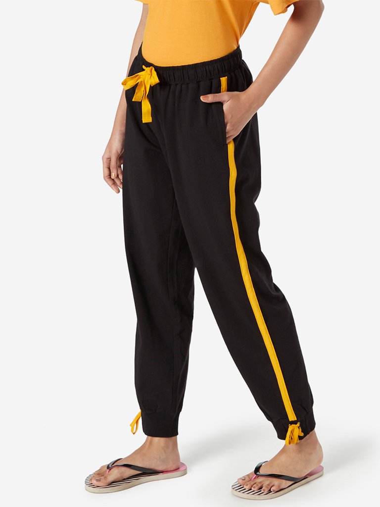 Wunderlove Black Tape Detailed Pyjama Joggers