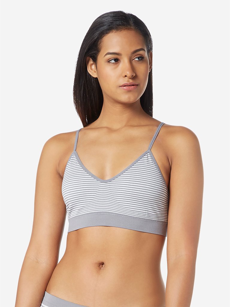 Wunderlove Grey Seam-Free Soft Sports Bra