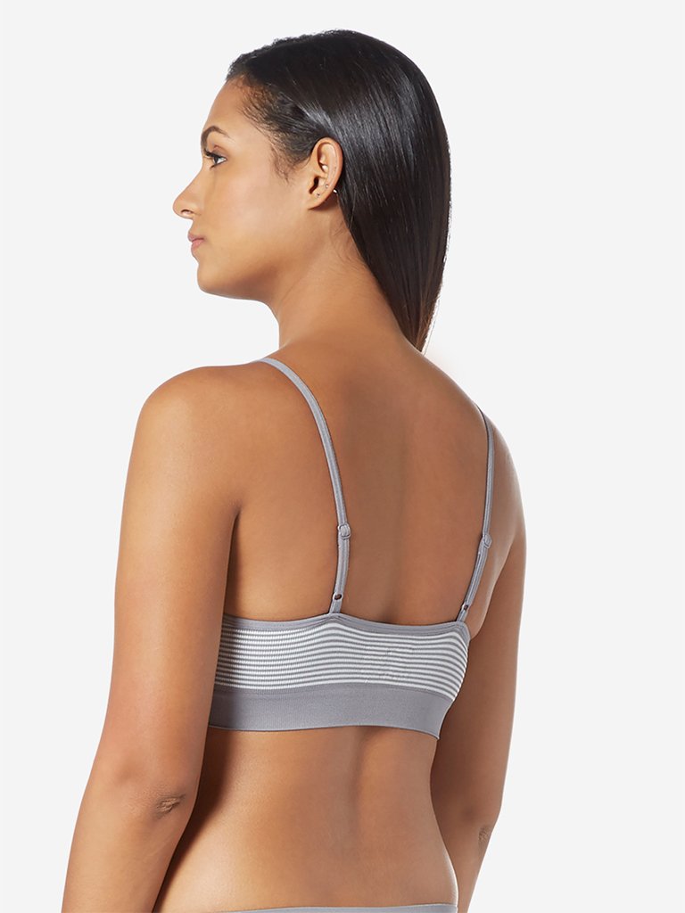 Wunderlove Grey Seam-Free Soft Sports Bra