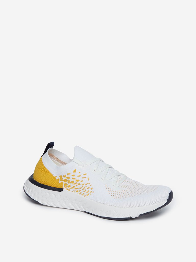 SOLEPLAY White Brushstroke Pattern Sneakers