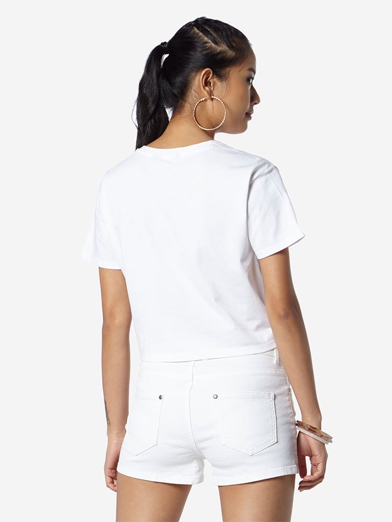 Nuon White Erica Text Printed Cropped T-Shirt