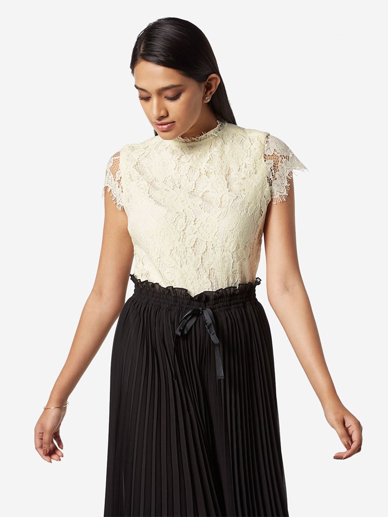 Wardrobe Off White Lace Kylie Top