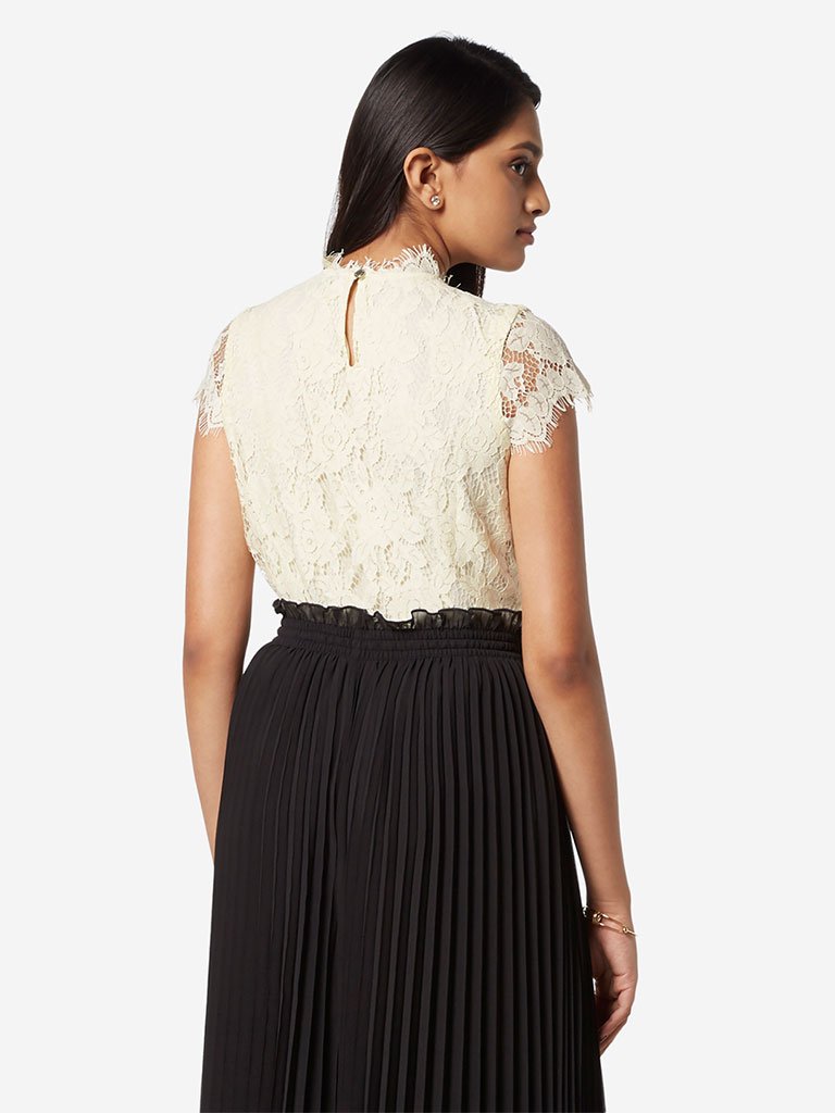 Wardrobe Off White Lace Kylie Top