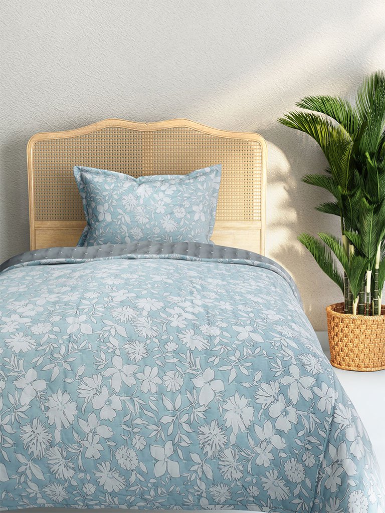 Westside Home Light-Blue Tropical Print Single Quilted Bed Cover And Pillowcase Set