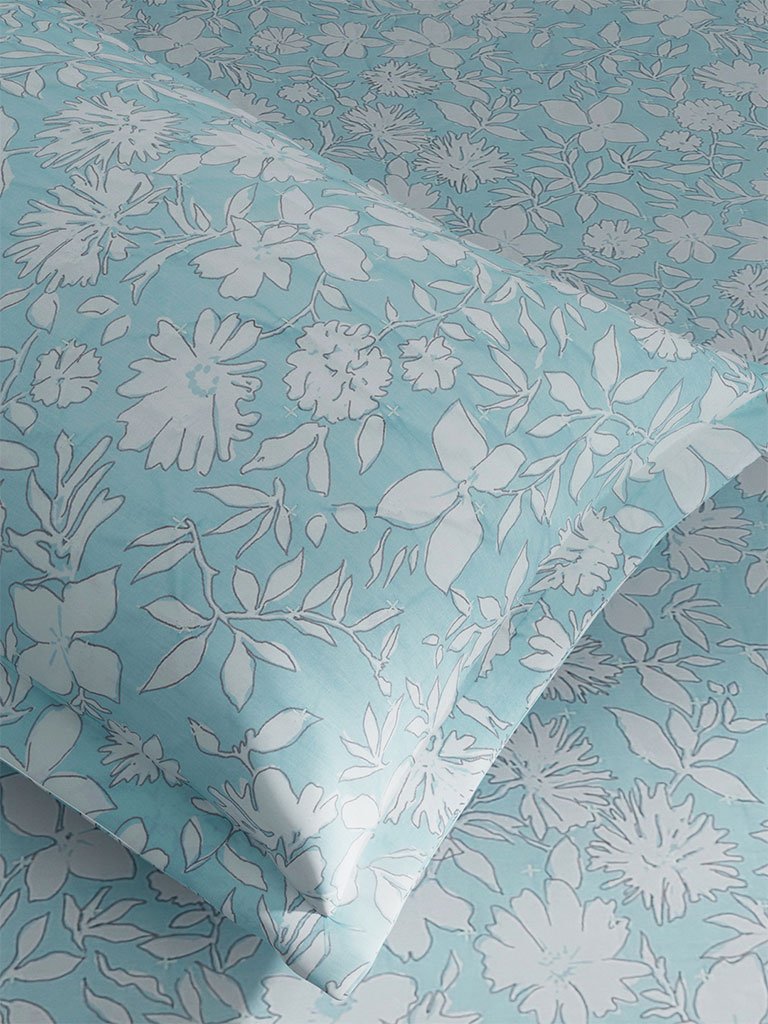 Westside Home Light-Blue Tropical Print Double Quilted Bed Cover And Two Pillowcases Set