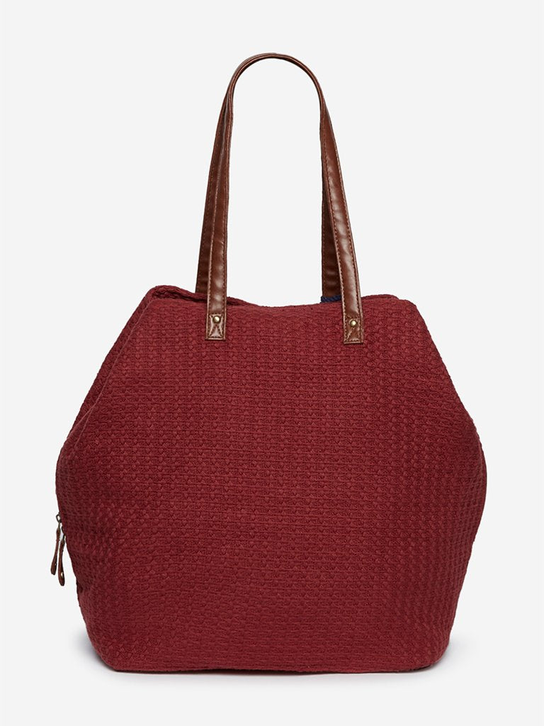 Bombay Paisley Dark Red Weave Pattern Tote Bag