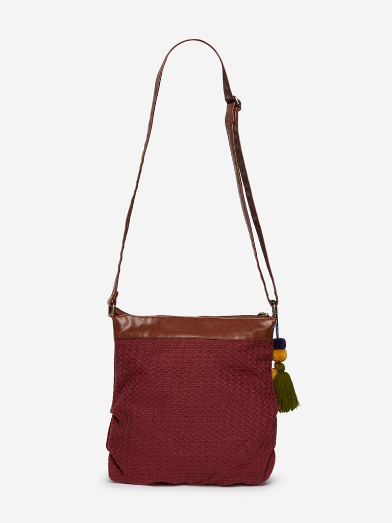 Bombay Paisley Dark Red Weave Pattern Sling Bag