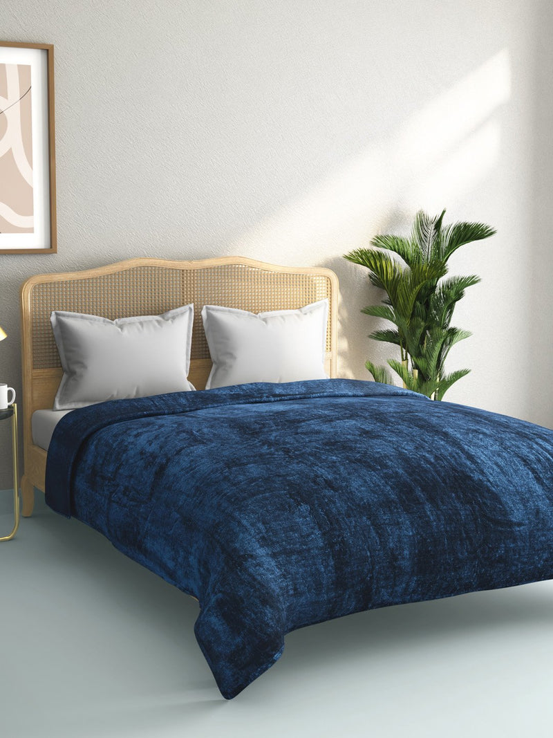 Westside Home Blue Double Quick-Dry Fleece Blanket