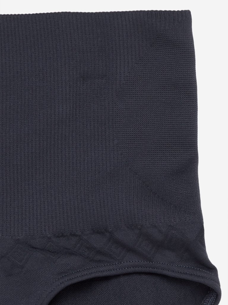 Wunderlove Black Seam-Free Hi-Leg Shaping Briefs