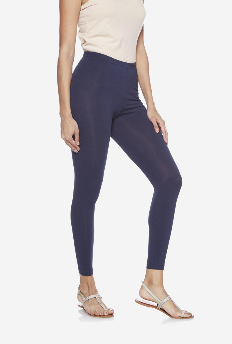 Utsa Navy Cropped Leggings