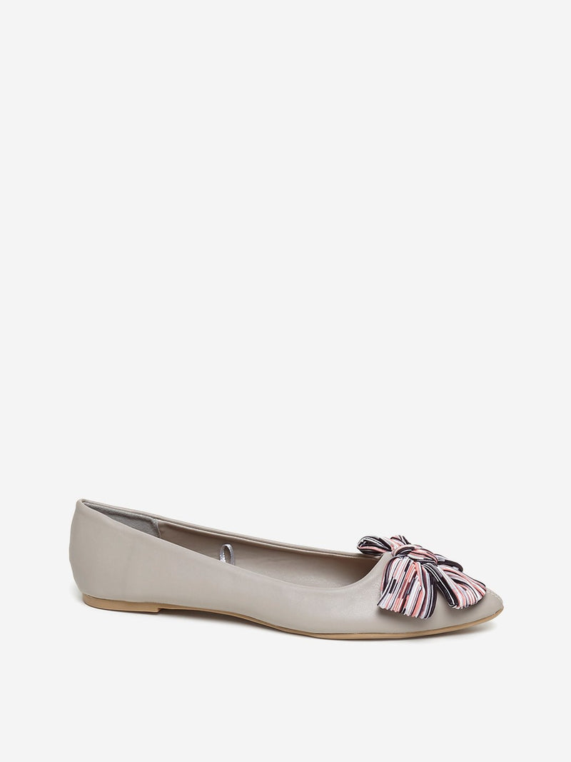 LUNA BLU Taupe Bow Detailed Flats