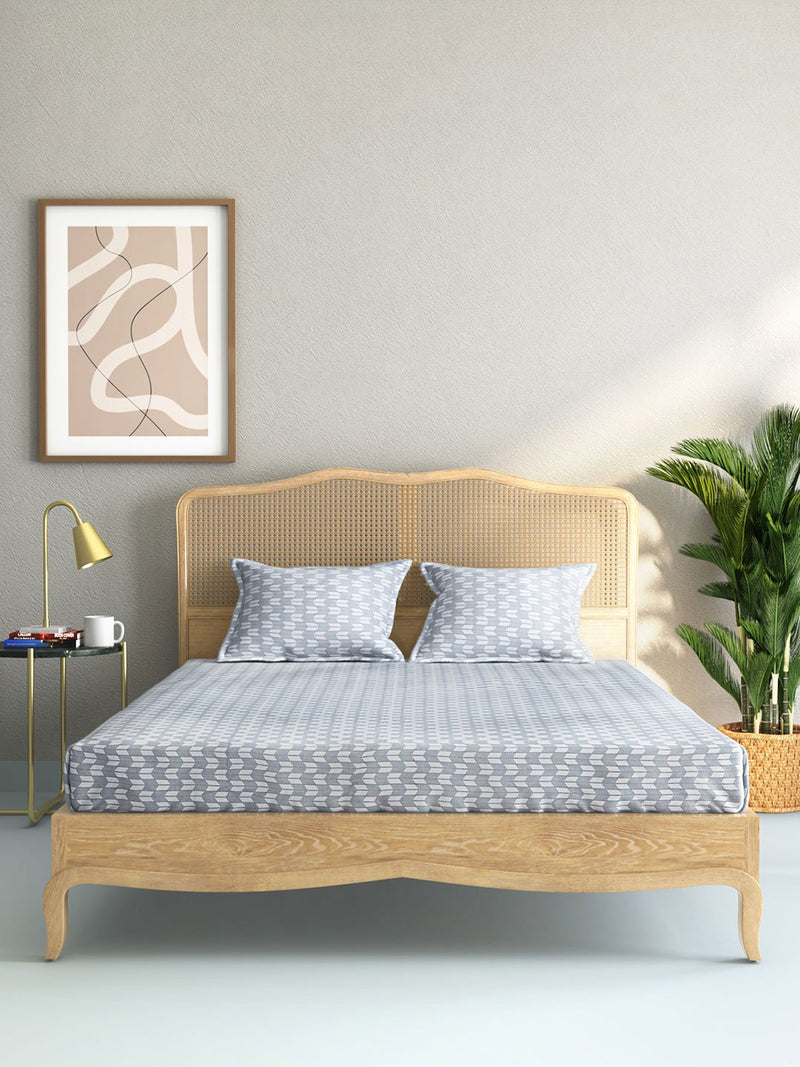 Westside Home Dark Blue Arrow Print Pure Cotton King Bedsheet With Two Pillowcases