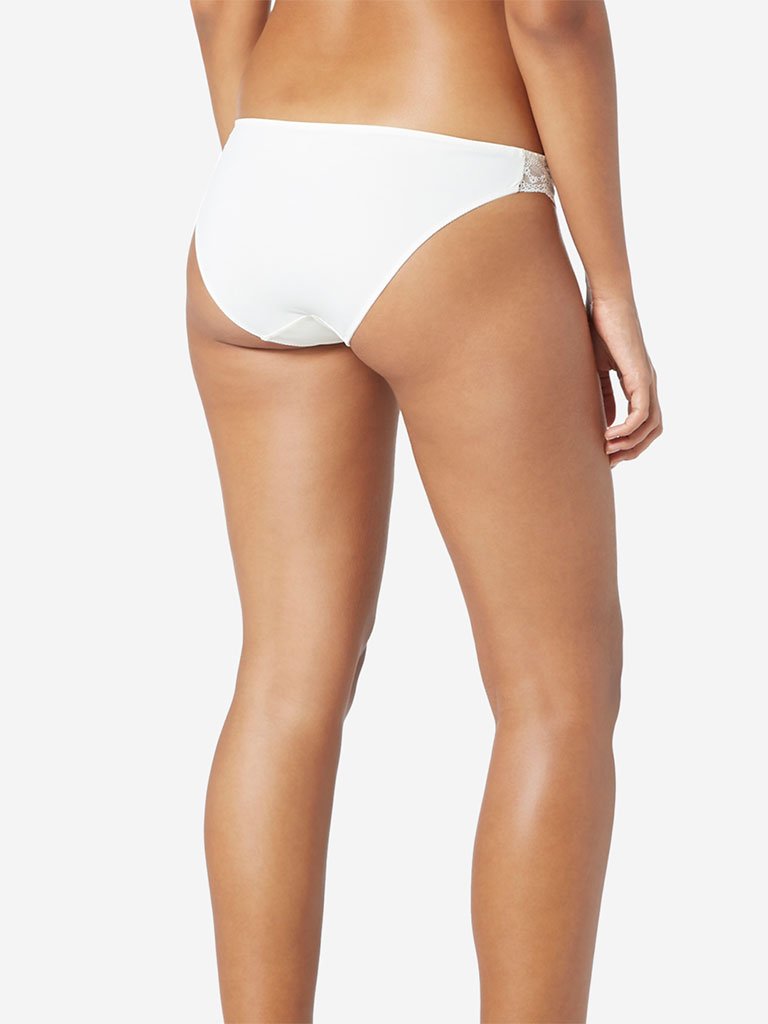 Wunderlove Off-White Lace Pattern Briefs