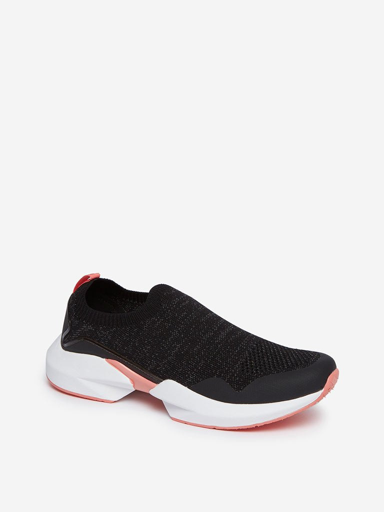 LUNA BLU Black Knitted Slip-On Sneakers
