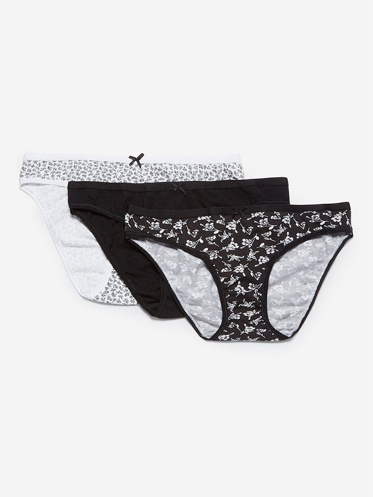 Wunderlove White Bikini Briefs Pack of Four