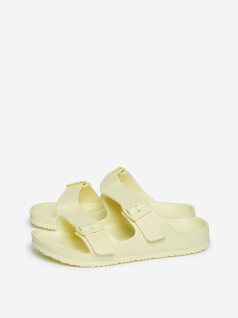 LUNA BLU Light Yellow Buckle Strap Sandals