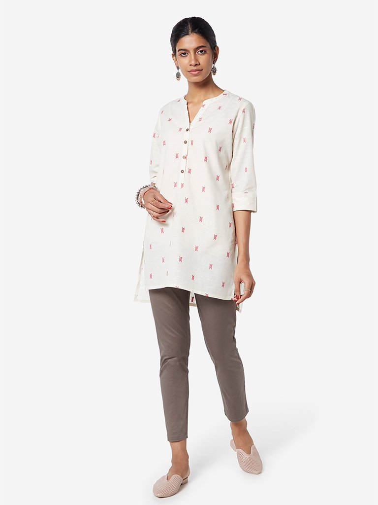 Utsa Red Weave Patterned High-Low Kurti