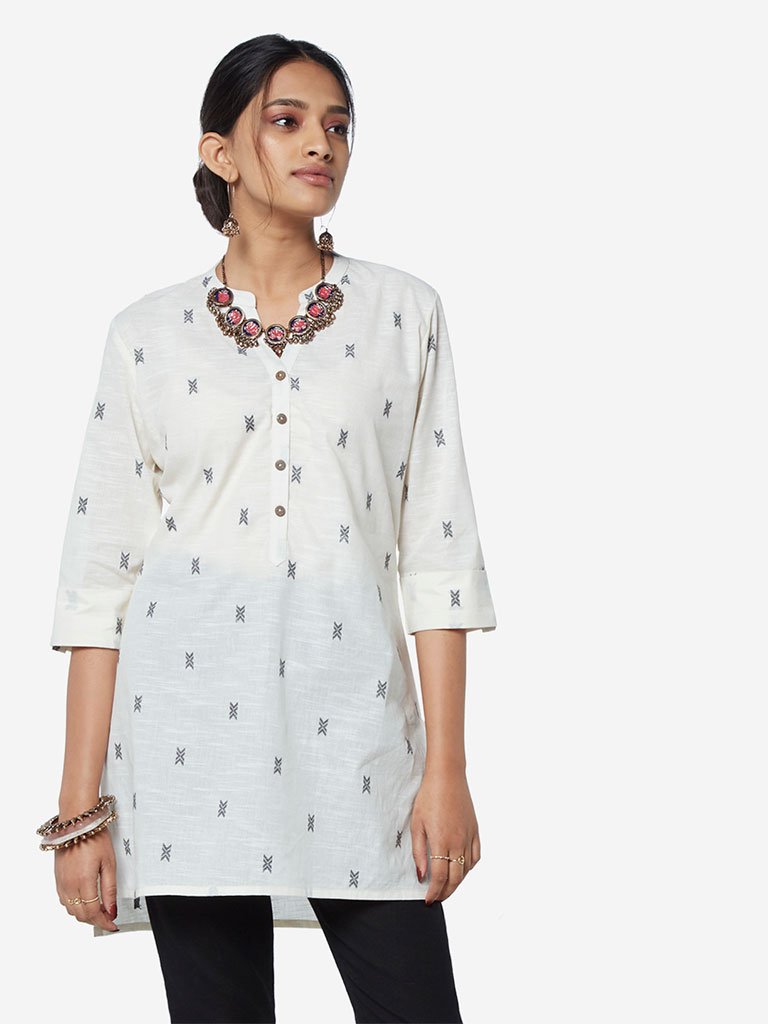 Utsa Off White Embroidered High-Low Kurti