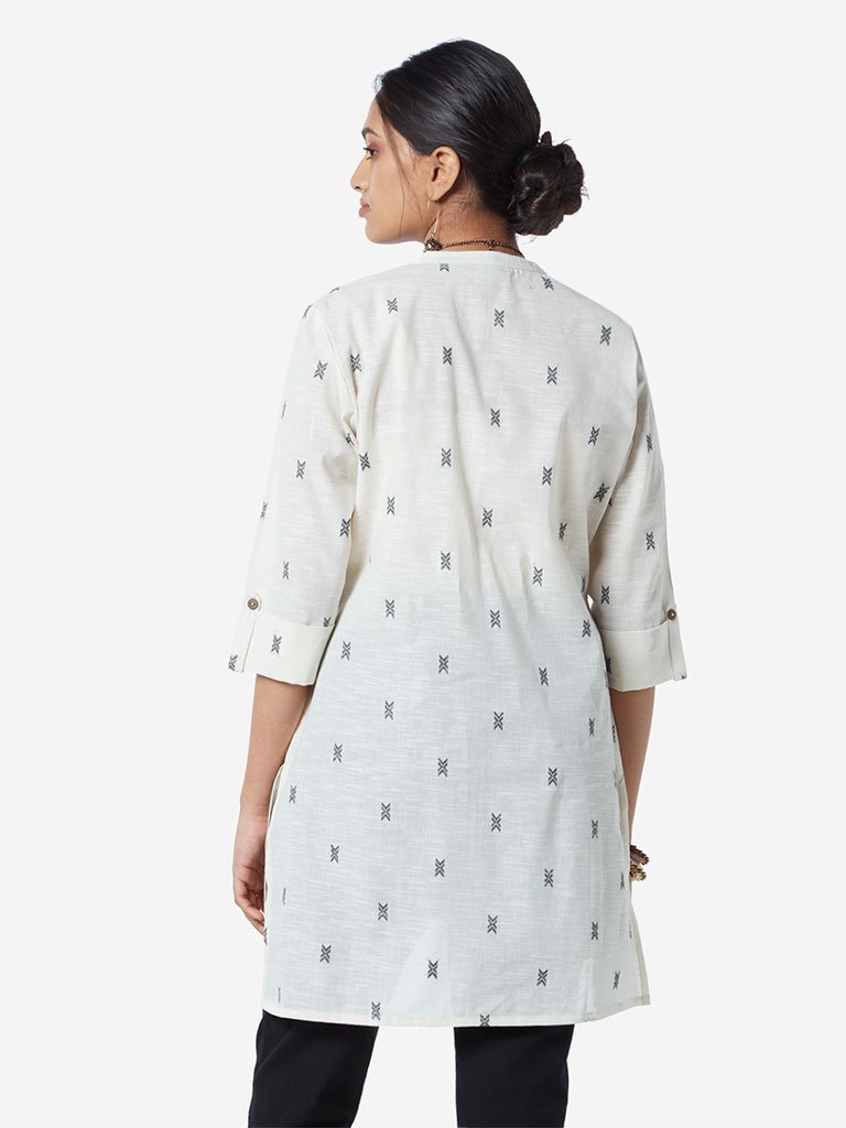 Utsa Off White Embroidered High-Low Kurti