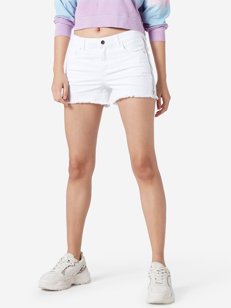 Nuon White Zipper Design Denim Shorts