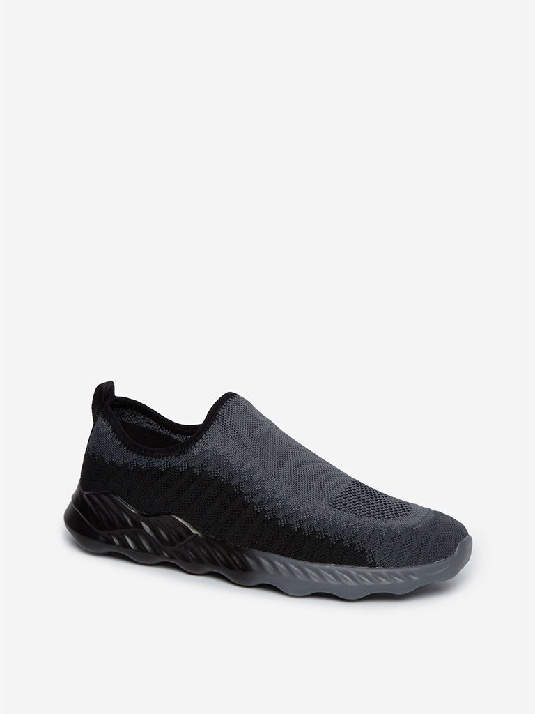 SOLEPLAY Black Shaded Slip-On Sneakers