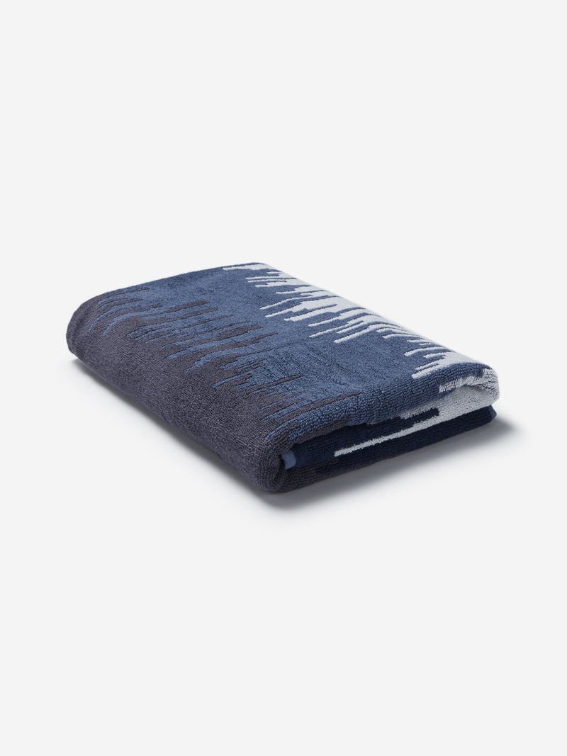 Westside Home Navy Abstract Pattern Bath Towel