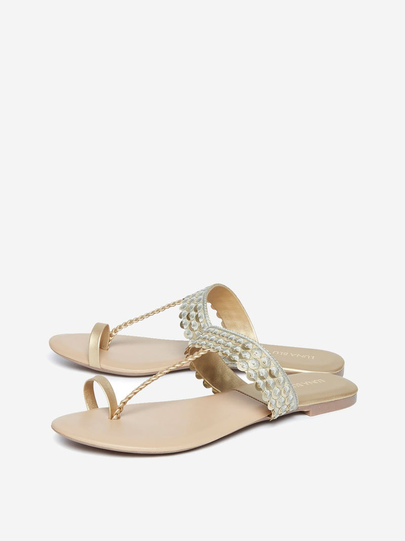 LUNA BLU Light Gold Kolhapuri Sandals