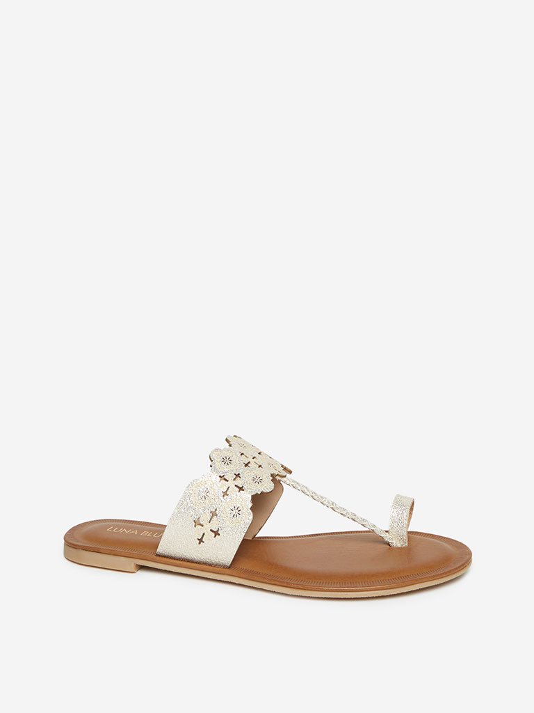 LUNA BLU Light Gold Kolhapuri Sandals