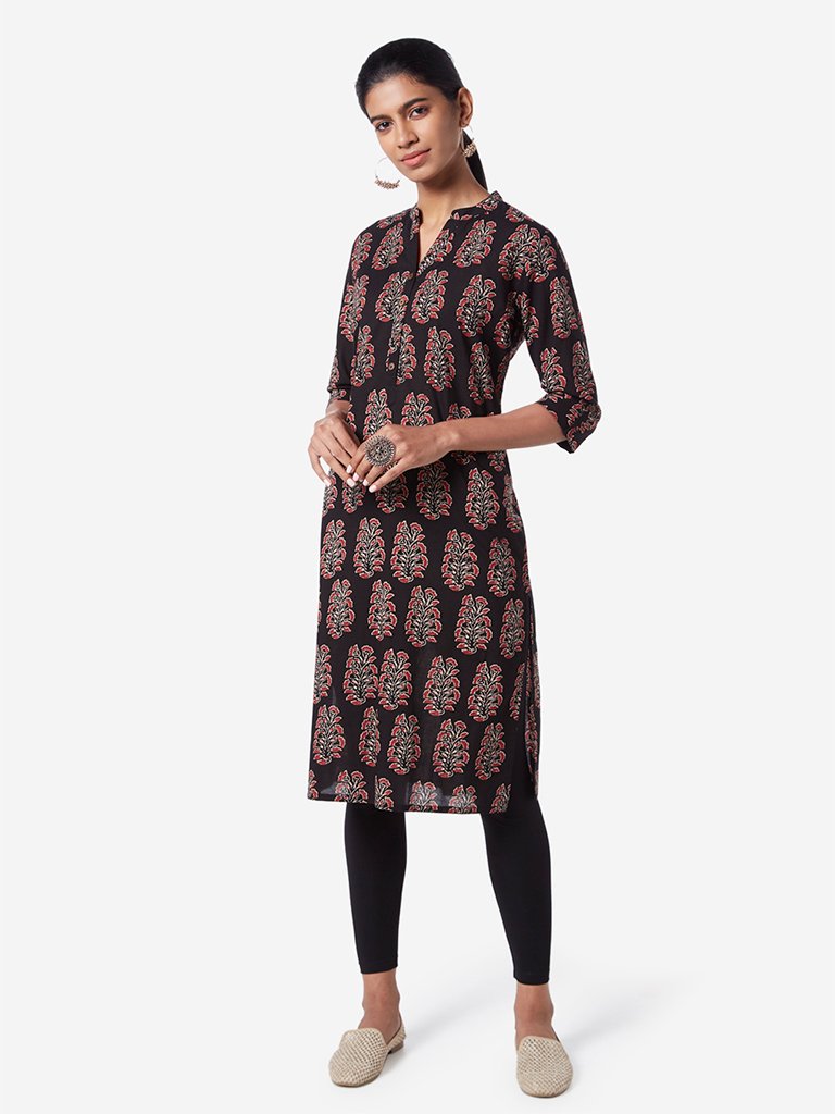Utsa Black Floral Print Straight Kurta