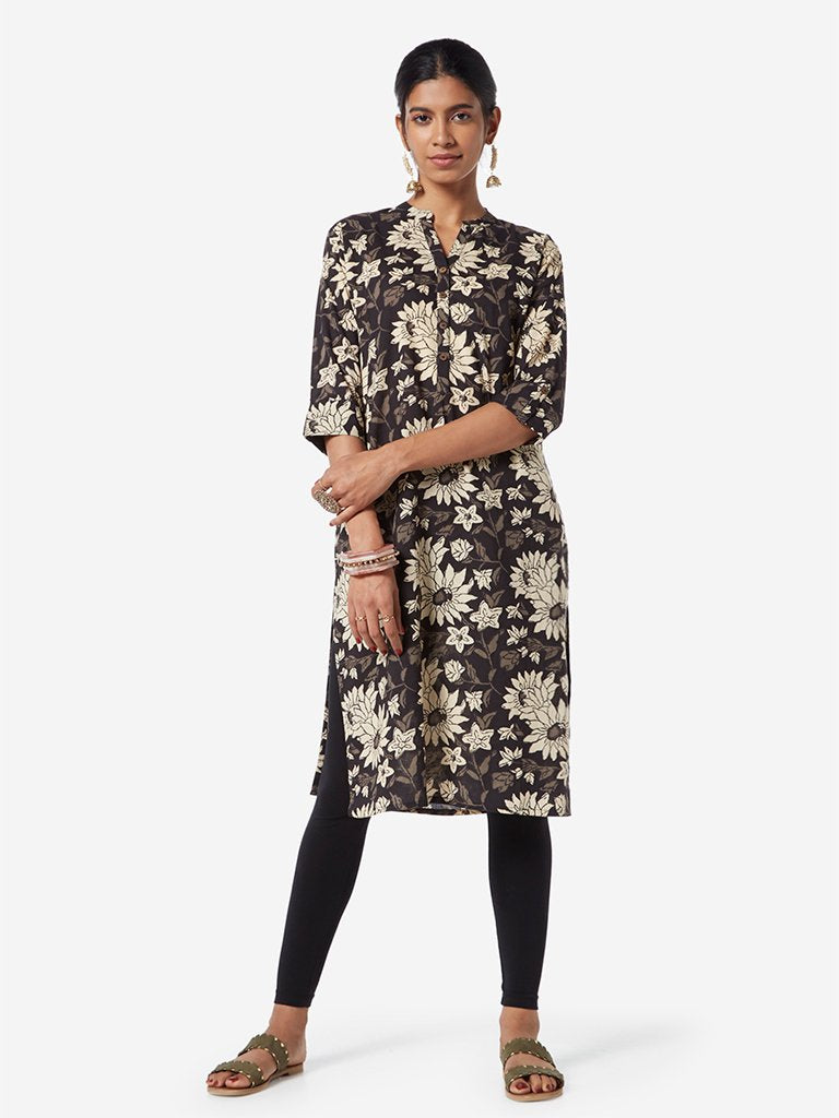 Utsa Black Floral Print Straight Kurta