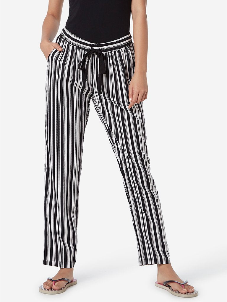 Wunderlove White Striped Pyjamas