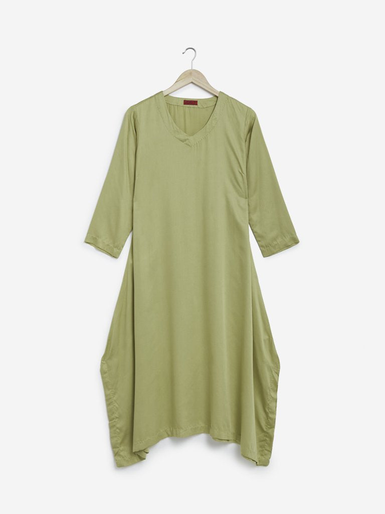 Zuba Green A-line Asymmetrical Kurta