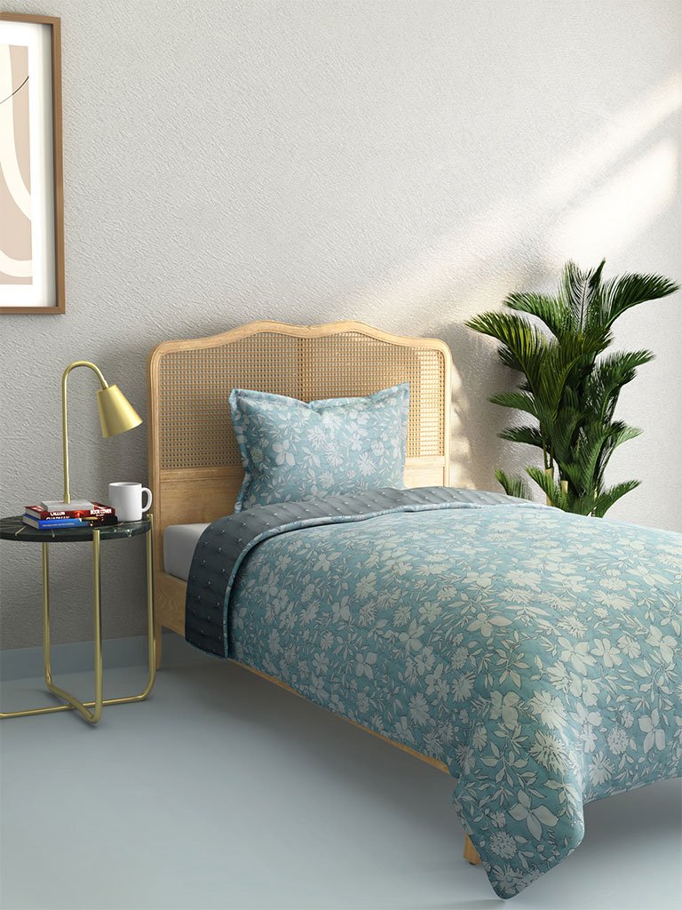 Westside Home Light-Blue Tropical Print Single Quilted Bed Cover And Pillowcase Set