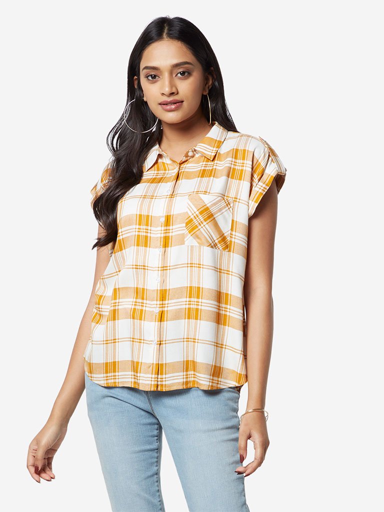 LOV Light-Brown And White High-Low Topaz Top