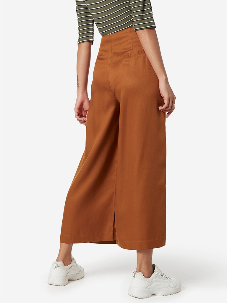 Nuon Tan Kawai Flared Pants