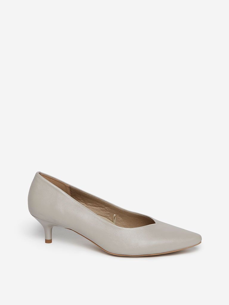 LUNA BLU Light Grey Comfort Fit Pointy Pumps