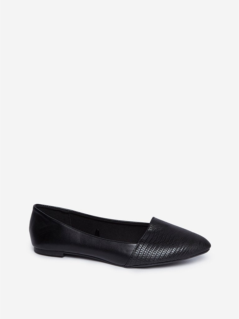 LUNA BLU Black Pointed-Toe Flats