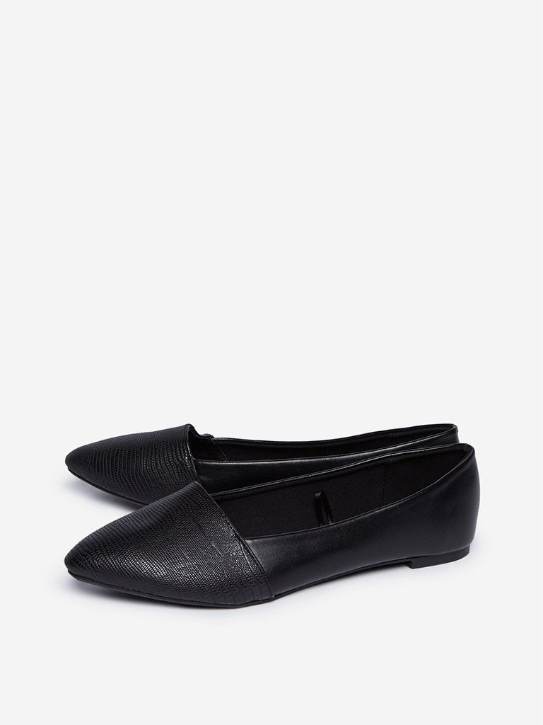 LUNA BLU Black Pointed-Toe Flats