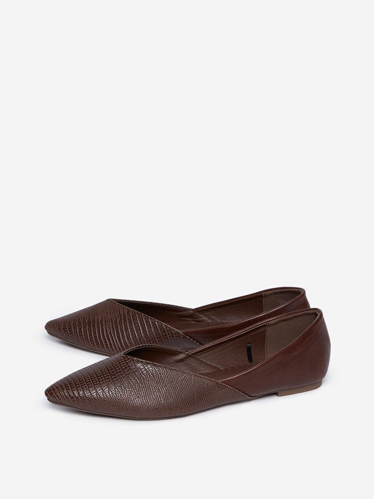 LUNA BLU Brown Croc-Textured Flats